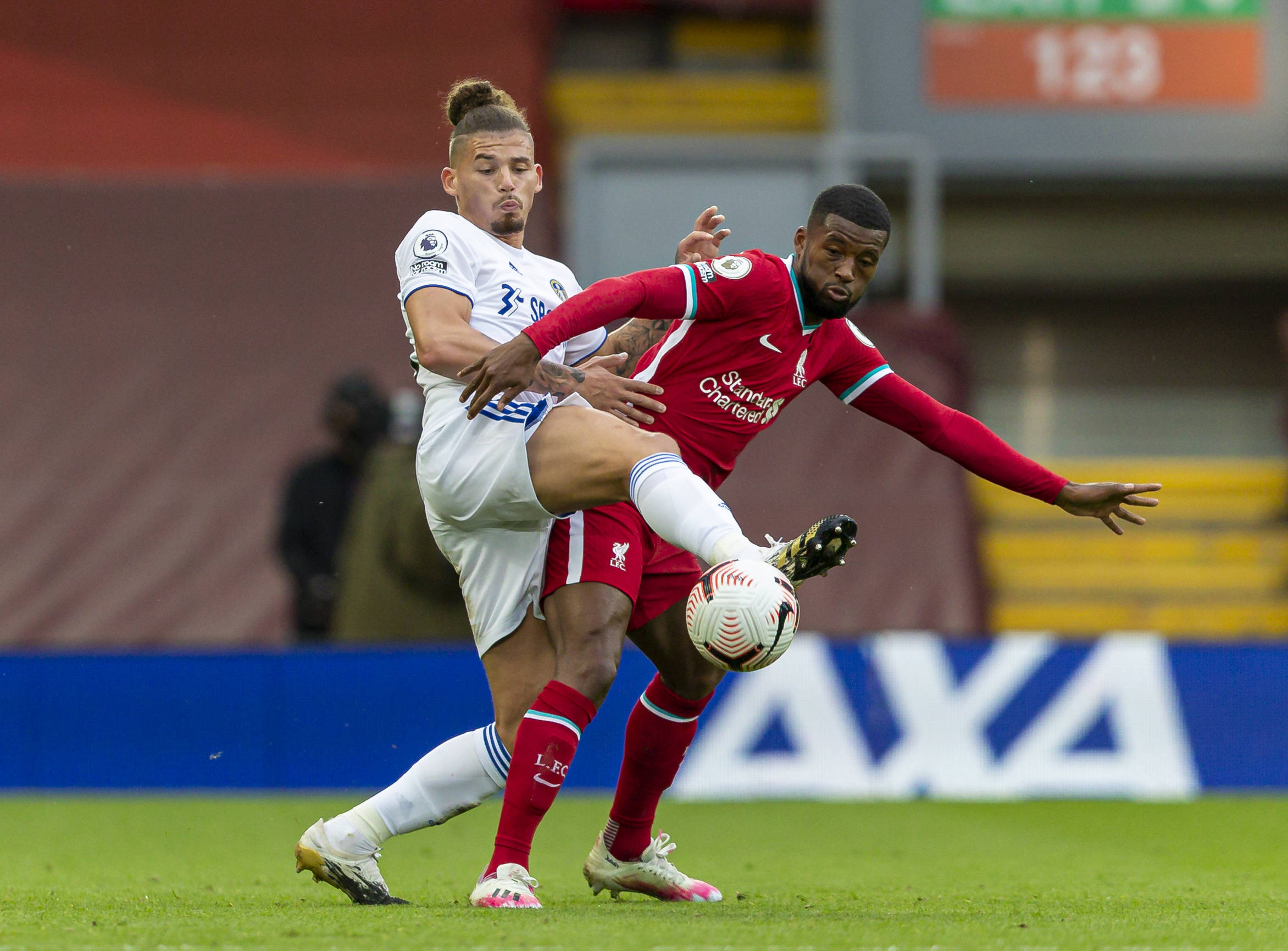 其过人的足 其过人的足