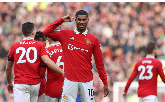 首发阵容中 首发阵容中